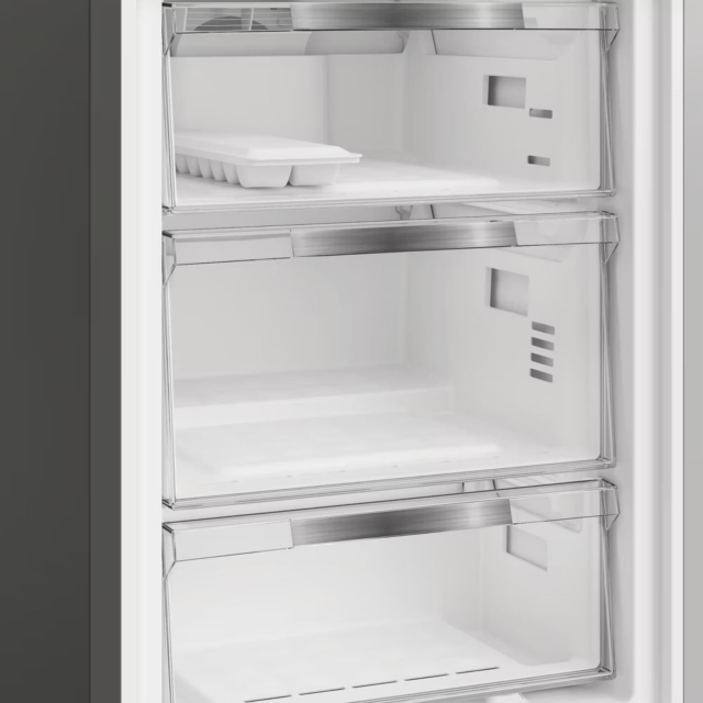 Hotpoint HPK26363XBR5UK 60CM 60/40 Fridge Freezer - Black Silver