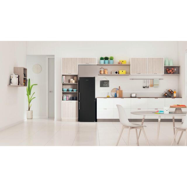 Indesit IB55532B 54cm 60/40 Fridge Freezer - Black