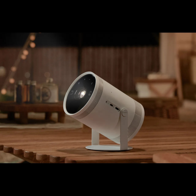 Samsung SP-LFF3HLAXXXU Freestyle+ FHD Portable Projector - Cloud White