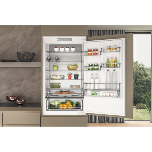 Whirlpool WHSP70T122UK 70/30 Integrated Fridge Freezer - White