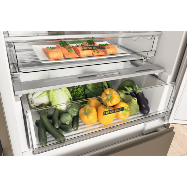 Whirlpool WHSP70T122UK 70/30 Integrated Fridge Freezer - White