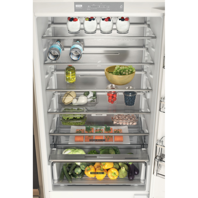 Whirlpool WHSP70T122UK 70/30 Integrated Fridge Freezer - White